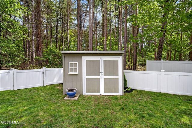 123 Thimbleberry Road, Malta, NY 12020