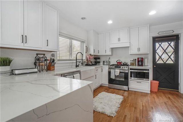 120 Englewood Avenue, Bridgeport, CT 06606