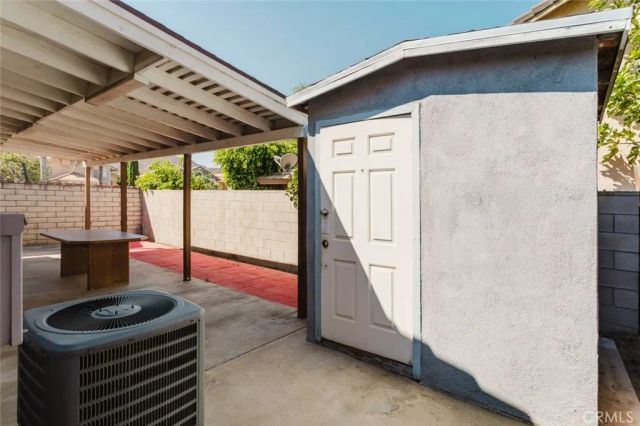 11458 Gold Hill Avenue, Fontana, CA 92337
