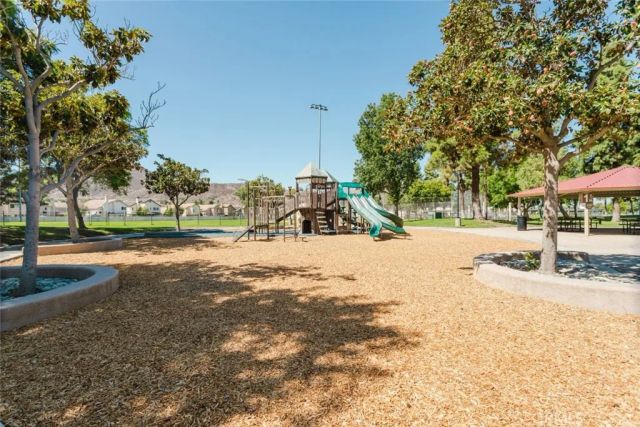 11458 Gold Hill Avenue, Fontana, CA 92337