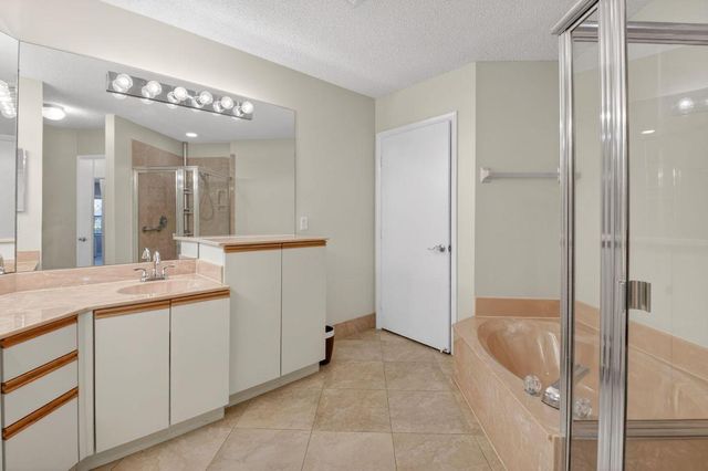 5374 Venetia Court B, Boynton Beach, FL 33437