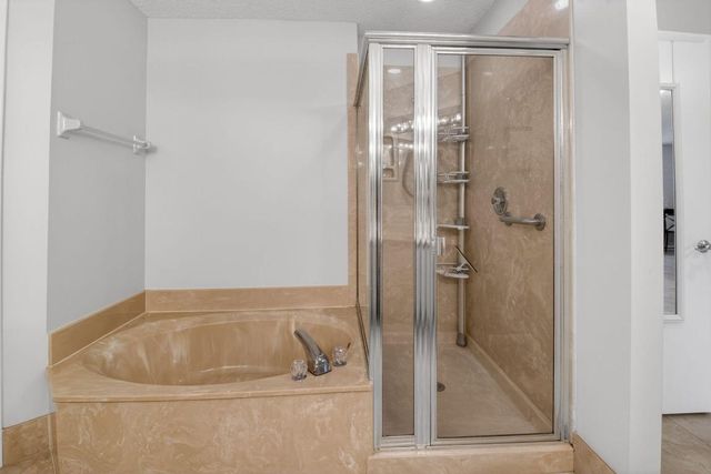 5374 Venetia Court B, Boynton Beach, FL 33437