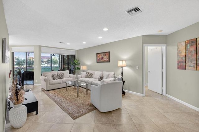 5374 Venetia Court B, Boynton Beach, FL 33437