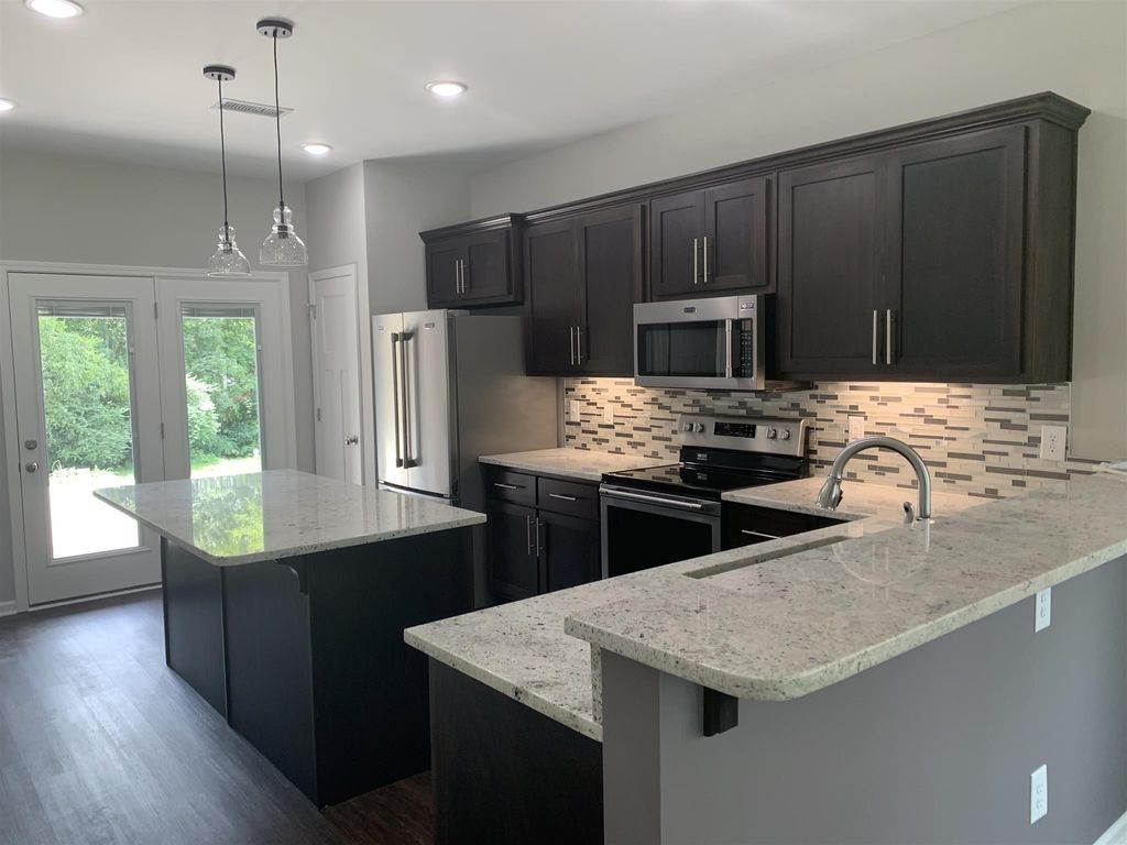 91B CAGES RD, Hendersonville, TN 37075