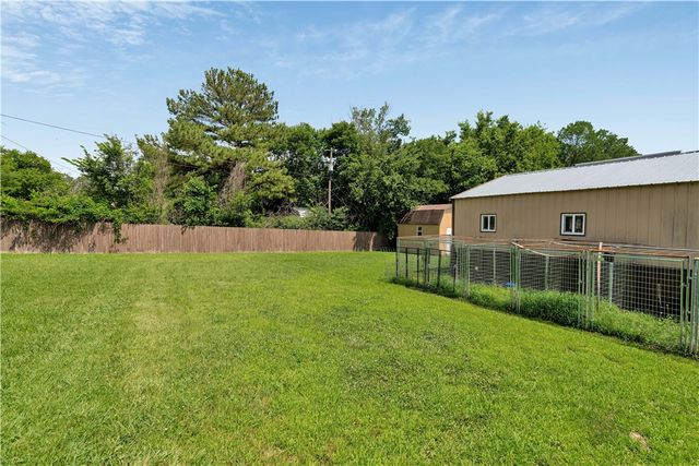 11023 Illinois Chapel Road, Prairie Grove, AR 72753