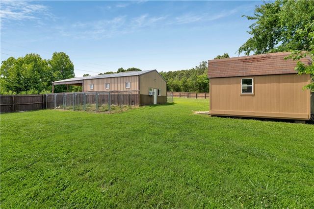 11023 Illinois Chapel Road, Prairie Grove, AR 72753