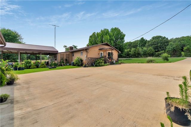 11023 Illinois Chapel Road, Prairie Grove, AR 72753