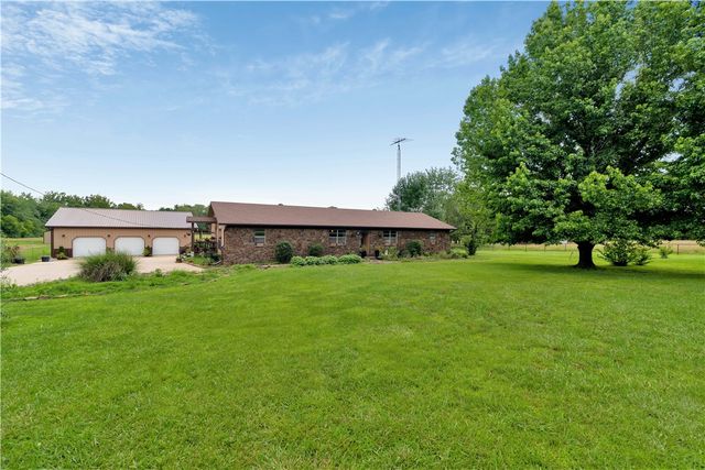 11023 Illinois Chapel Road, Prairie Grove, AR 72753