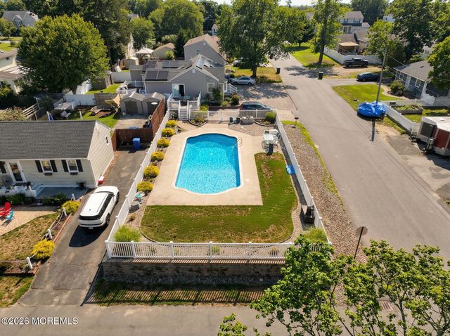 34 Greenville Drive, Brick, NJ 08723