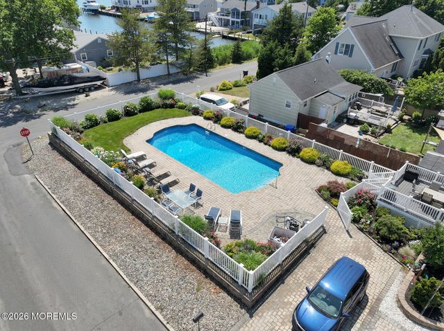 34 Greenville Drive, Brick, NJ 08723