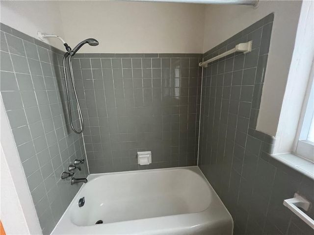 1401 Bayview Drive, Fort Lauderdale, FL 33304