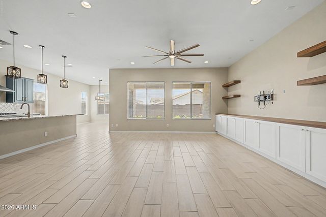 16699 W SAGUARO PARK Lane, Surprise, AZ 85387