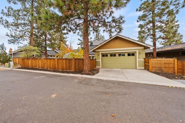 2379 NW Drouillard Avenue, Bend, OR 97703