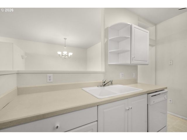 13210 Se 7TH St C15, Vancouver, WA 98683