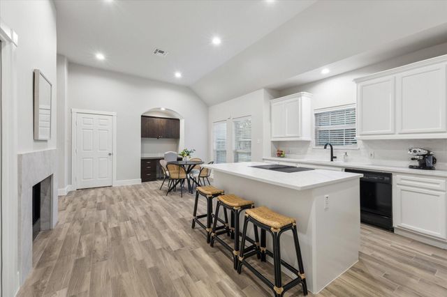 8802 Robindell Drive, Houston, TX 77074