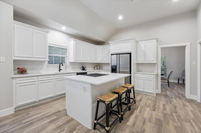 8802 Robindell Drive, Houston, TX 77074