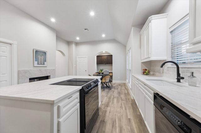8802 Robindell Drive, Houston, TX 77074