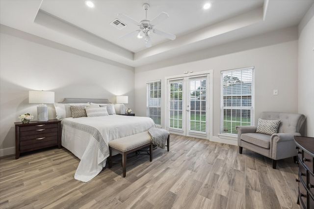 8802 Robindell Drive, Houston, TX 77074