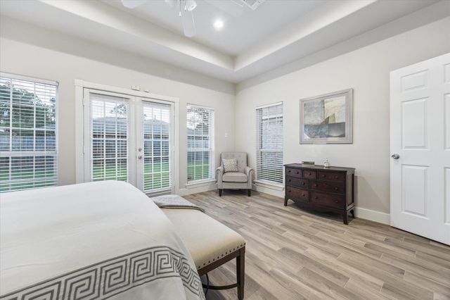8802 Robindell Drive, Houston, TX 77074