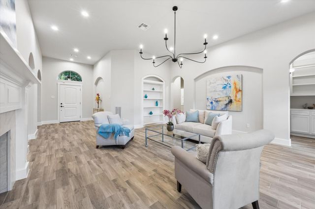8802 Robindell Drive, Houston, TX 77074