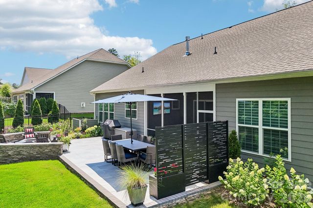 5408 Chegall Crossing Way, Mount Holly, NC 28120