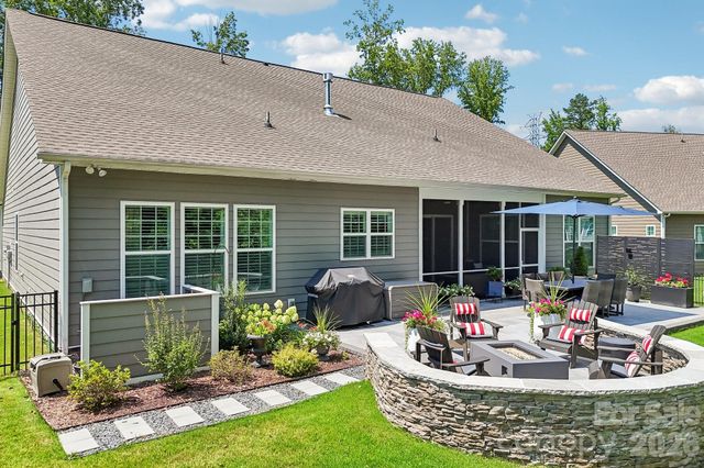 5408 Chegall Crossing Way, Mount Holly, NC 28120