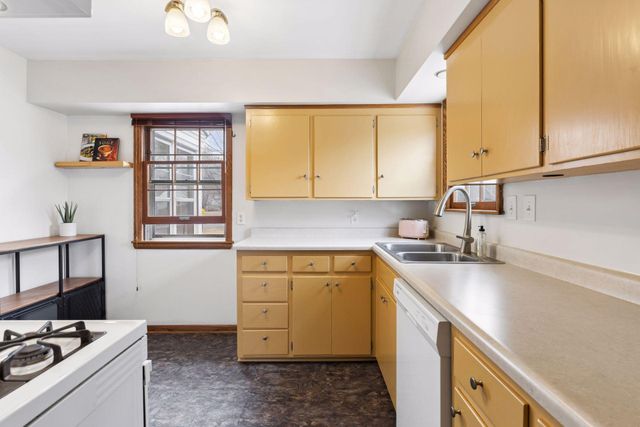 6619 W 16th Street, Saint Louis Park, MN 55426