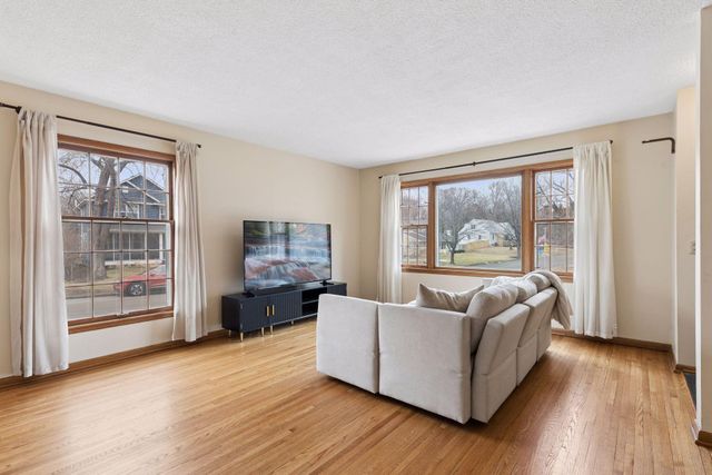 6619 W 16th Street, Saint Louis Park, MN 55426