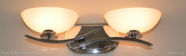 421 W Kalama Avenue S, Madison Heights, MI 48071