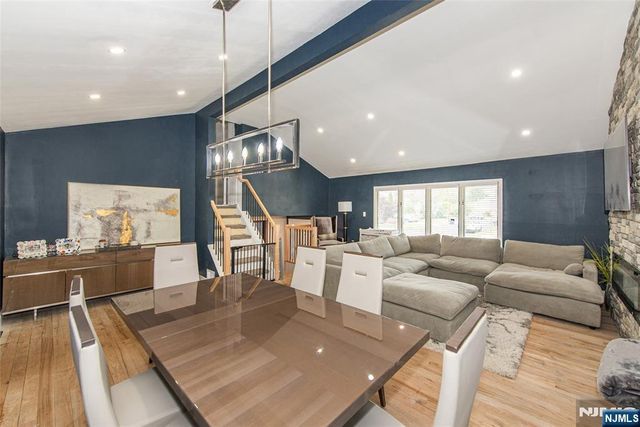 319 Winifred Drive, Totowa, NJ 07512
