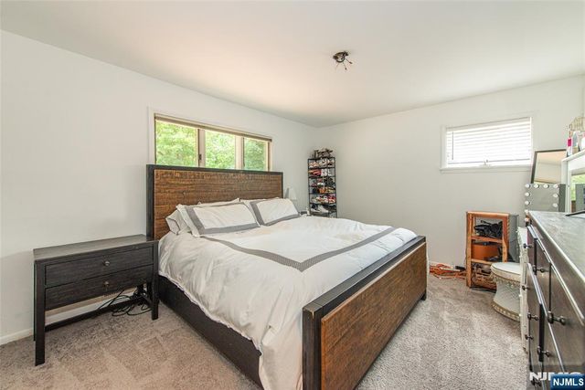 319 Winifred Drive, Totowa, NJ 07512