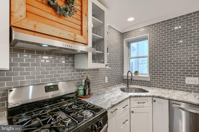 408 E RANDALL ST, Baltimore, MD 21230