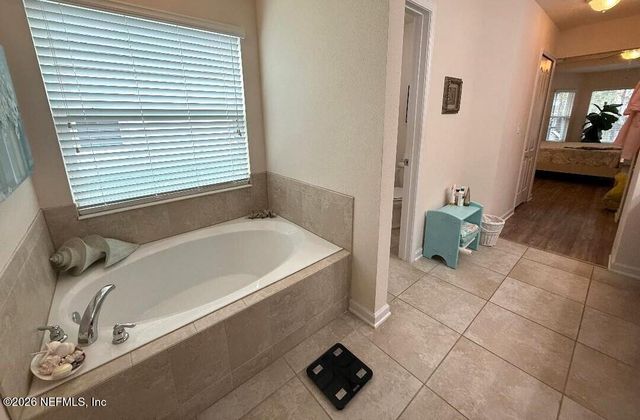 1985 COLONIAL Drive, Green Cove Springs, FL 32043