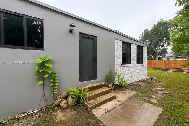 926 NW 59th St 1, Miami, FL 33127