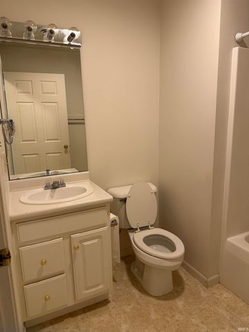 802 Walnut Ridge East, Logansport, IN 46947