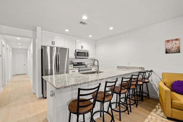 304 Thomas Street, Terrell, TX 75160