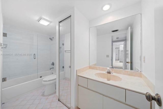 713 NW 99th Cir, Plantation, FL 33324