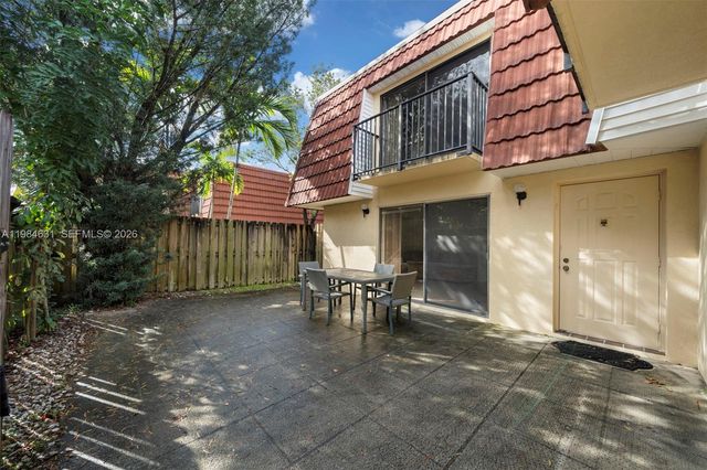 713 NW 99th Cir, Plantation, FL 33324