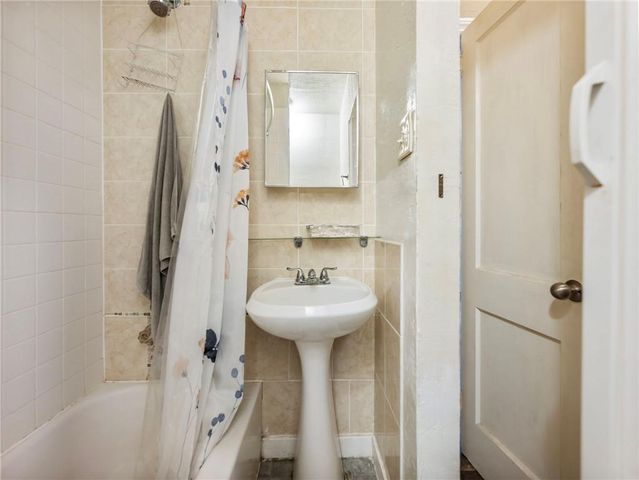 127 N Center Street, Winder, GA 30680