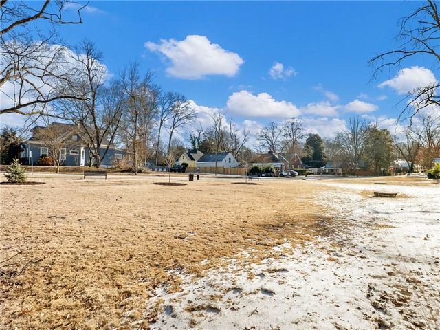 127 N Center Street, Winder, GA 30680