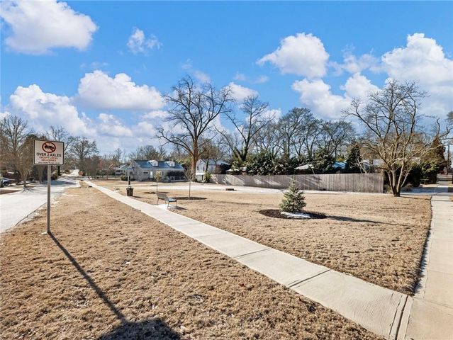 127 N Center Street, Winder, GA 30680