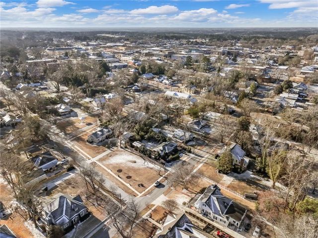 127 N Center Street, Winder, GA 30680