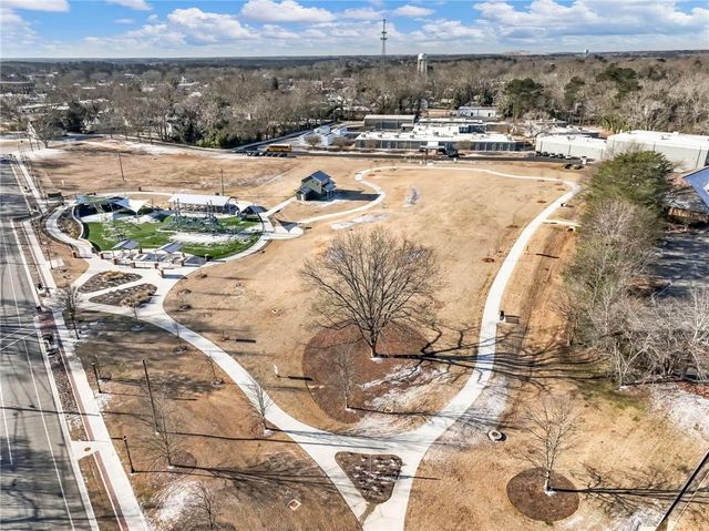 127 N Center Street, Winder, GA 30680