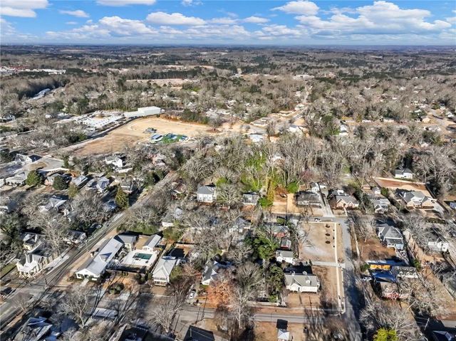 127 N Center Street, Winder, GA 30680