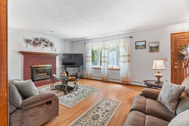 224 Perryville Rd, Rehoboth, MA 02769