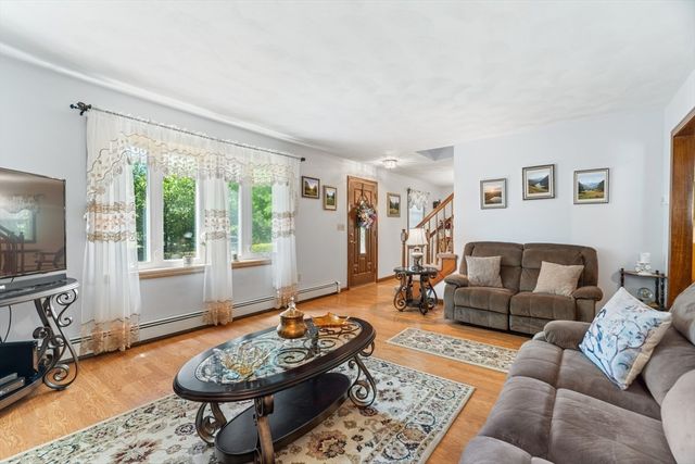 224 Perryville Rd, Rehoboth, MA 02769