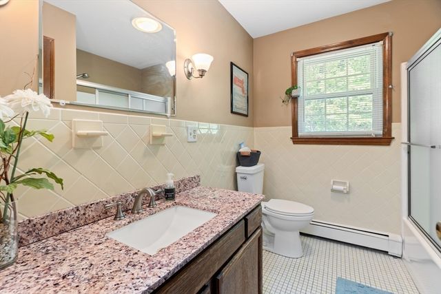 224 Perryville Rd, Rehoboth, MA 02769