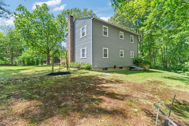224 Perryville Rd, Rehoboth, MA 02769