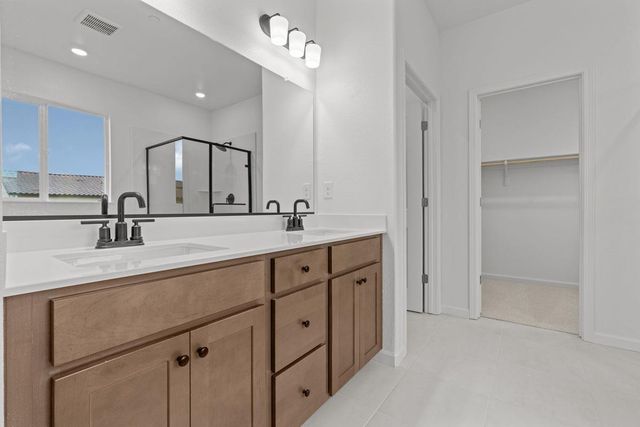 475 Brachetto Ln, Manteca, CA 95337