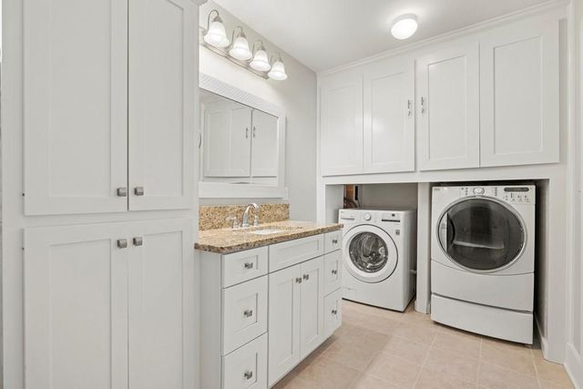 204 Morning Glory DR, Fredericksburg, TX 78624